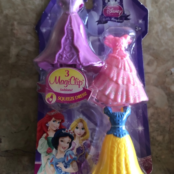 Dolls - Picture 4 of 10